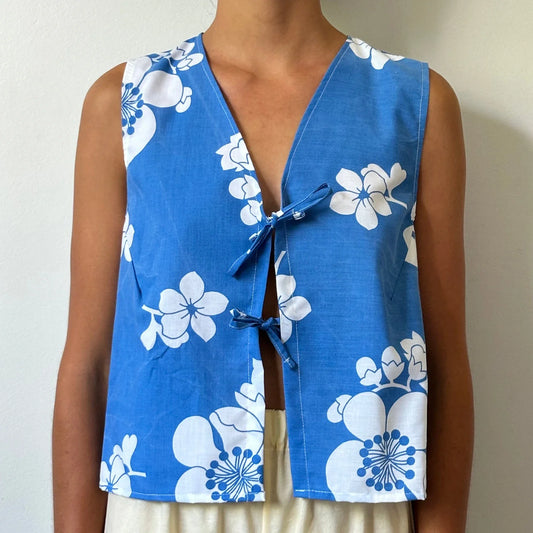 Tie Front V-Neck Crop Top