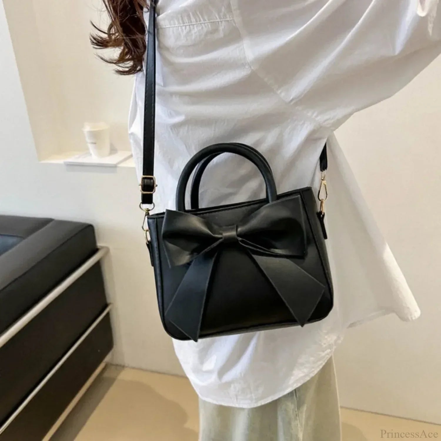 Bow PU Leather Solid Underarm Handbag handbag-250126