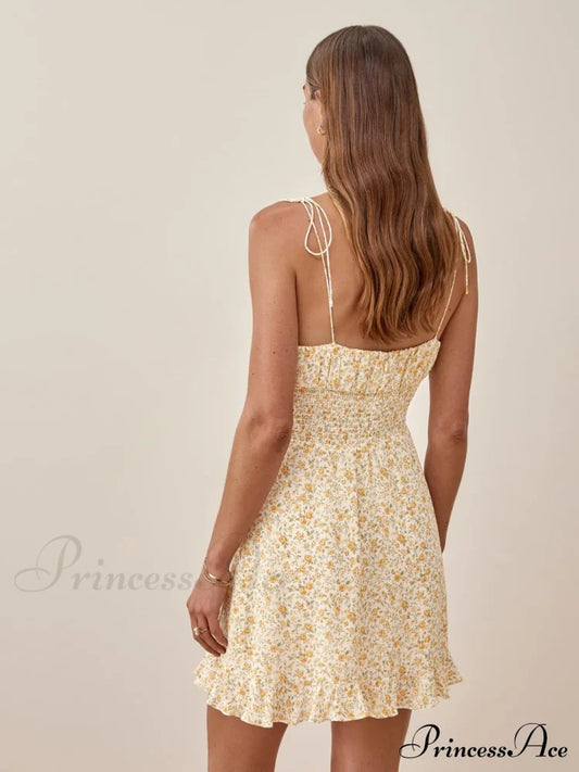 Charming Ditsy Floral Ruffled Mini Dress Casual Dresses