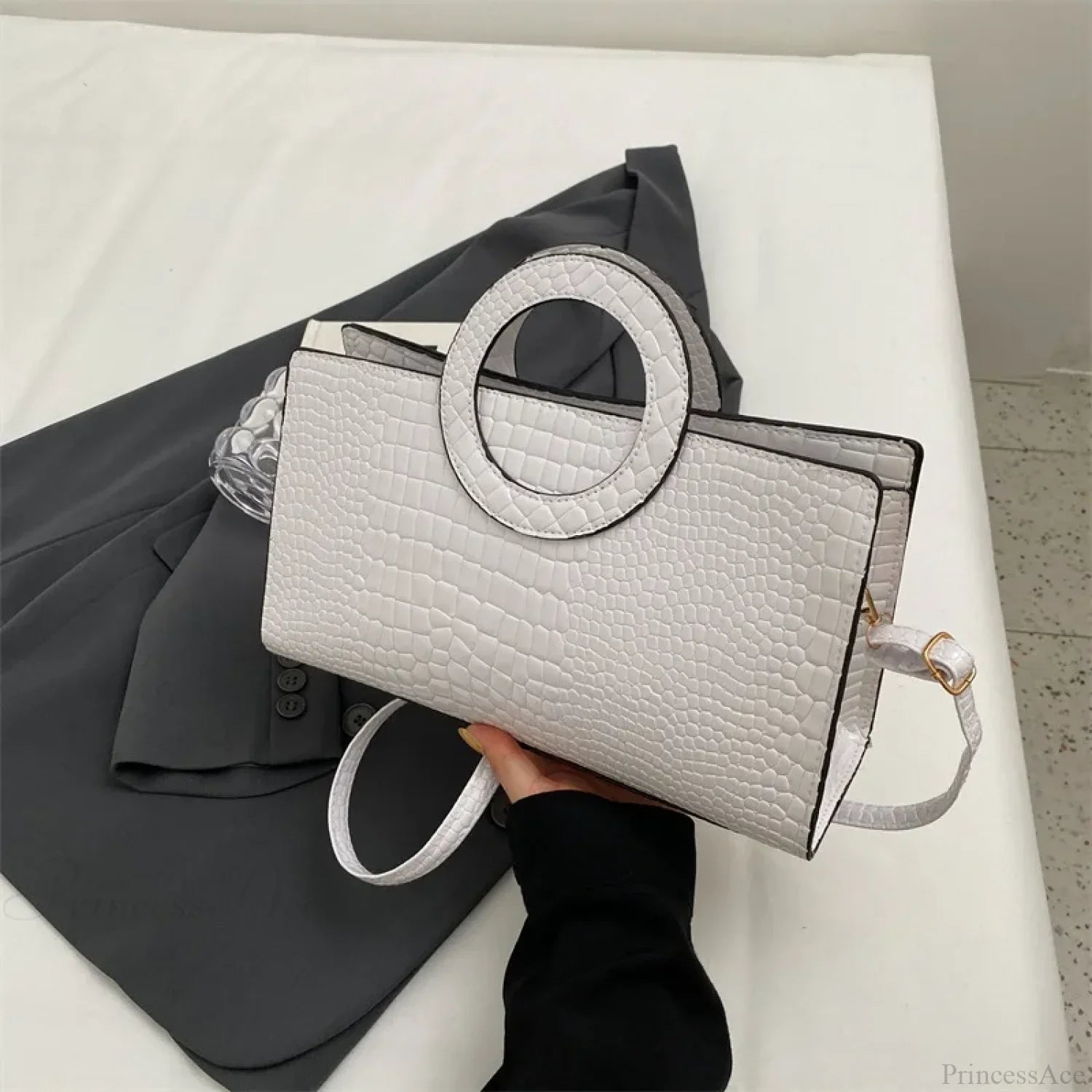 Crocodile Pattern PU Leather Crossbody Handbag White handbag-250126