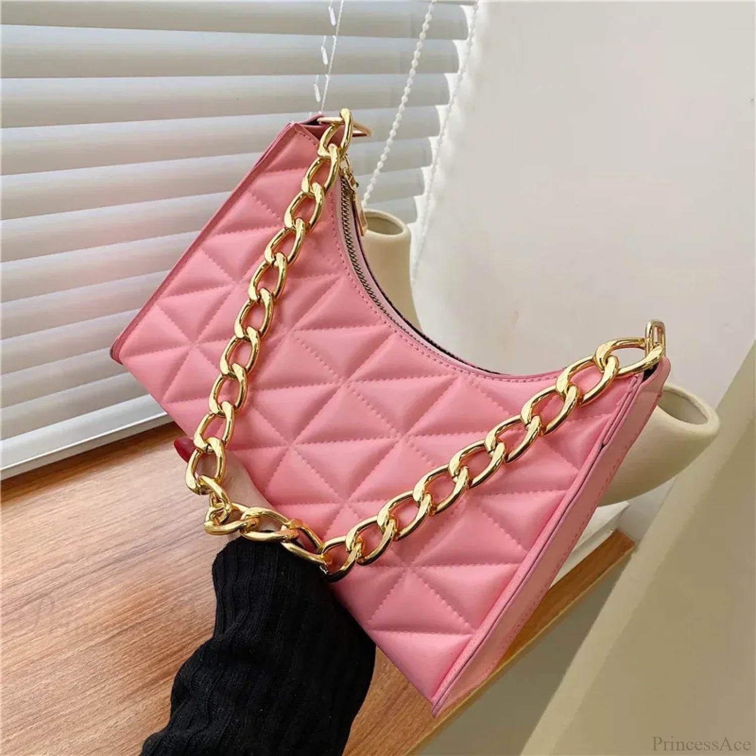 Diamond Pattern PU Leather Chain Shoulder Handbag Pink handbag-250126