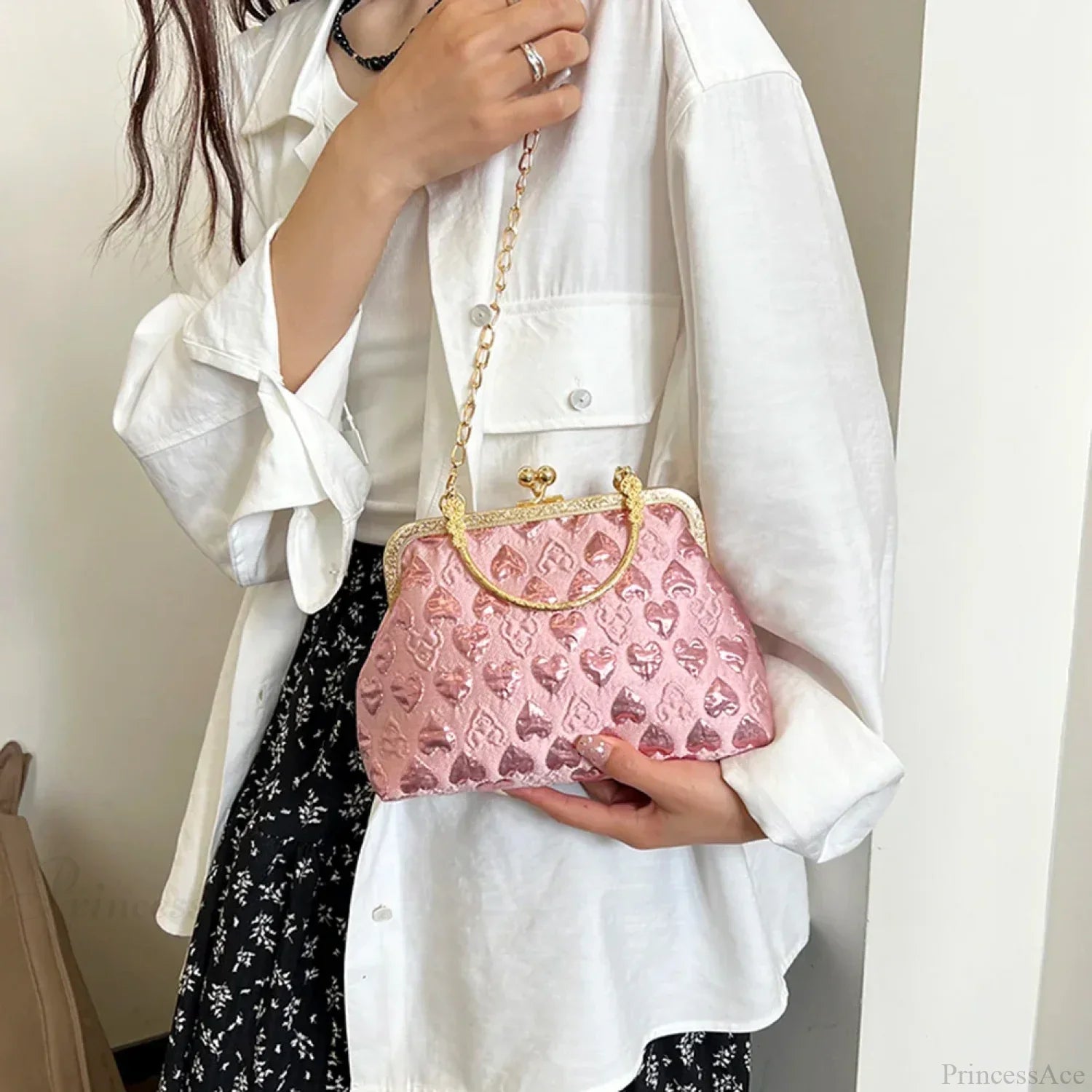 Heart Pattern Stylish Evening Clutch Chain Crossbody Bag clutchbag-250126