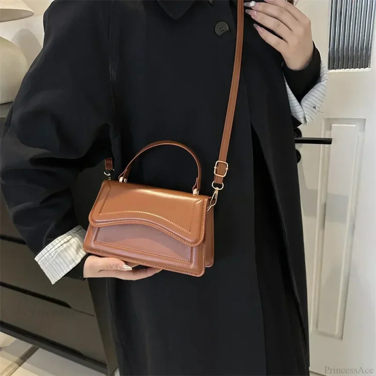 High-Quality PU Leather Small Crossbody crossbody-250126