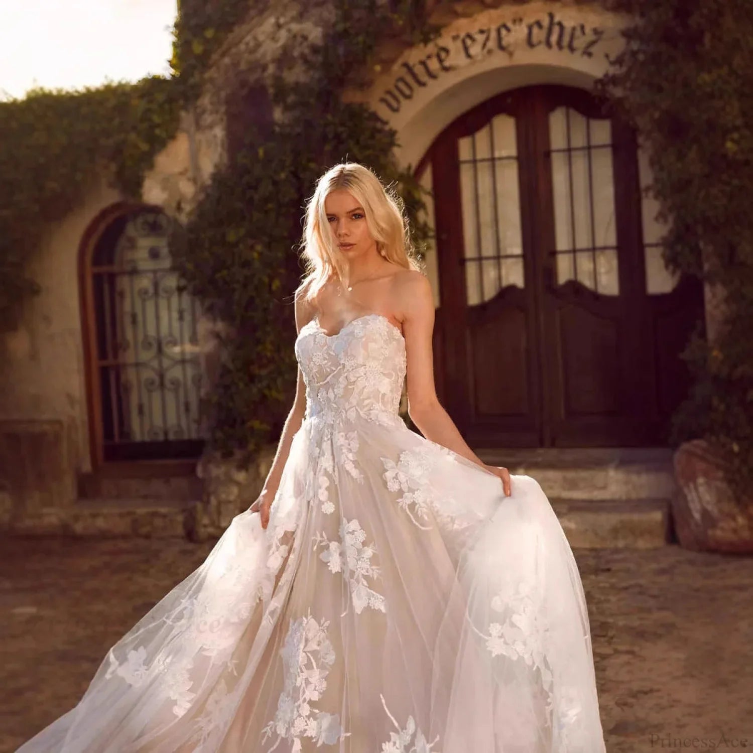 Lace Deep V-Neck Sleeveless Wedding Dress weddingdress-250223