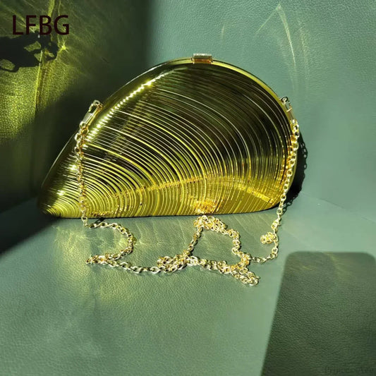 Shell Shaped Acrylic Purse Clutch Bag with Gold Chain Gold / (20cm clutchbag-250126