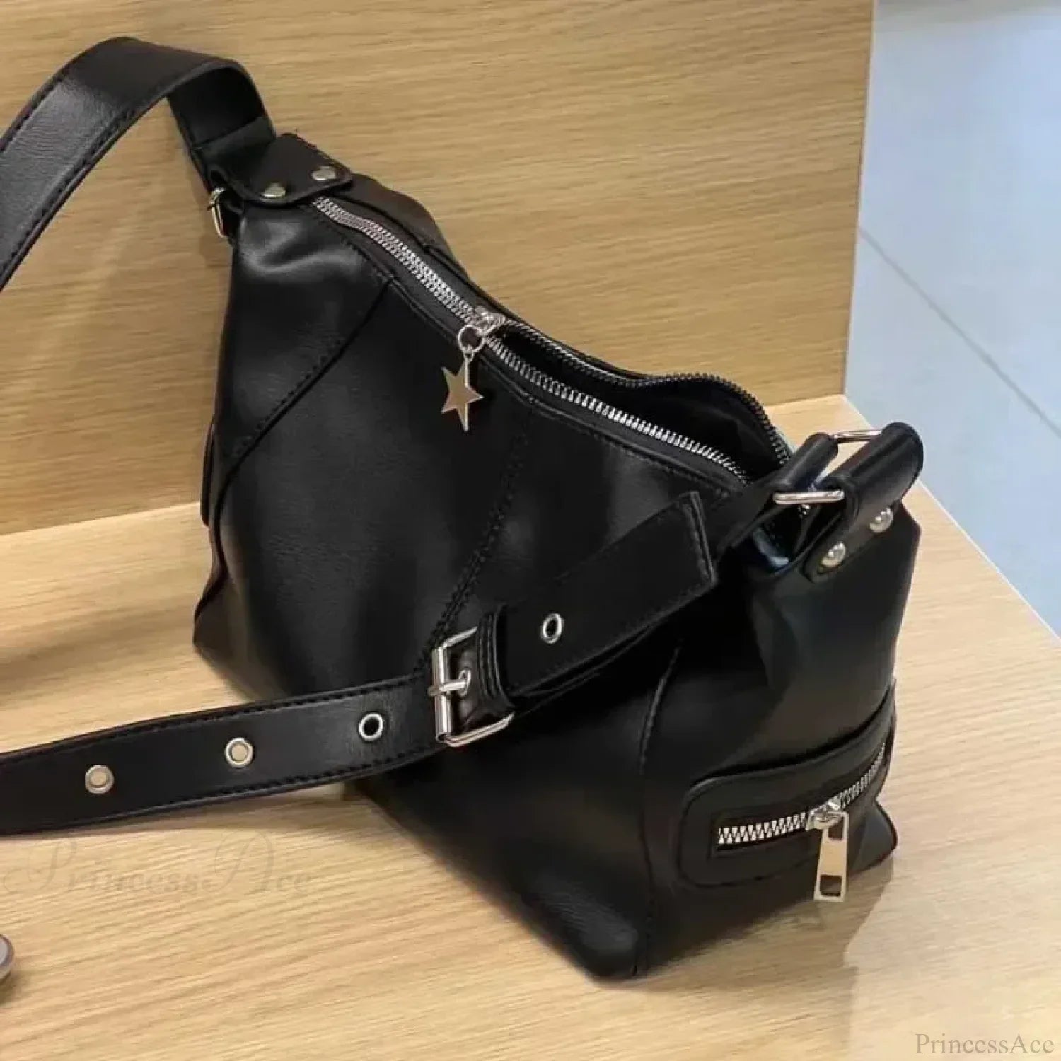 Trendy South Korean Retro Tote Shoulder Bag Black / 19x12x13cm shoulder-250126