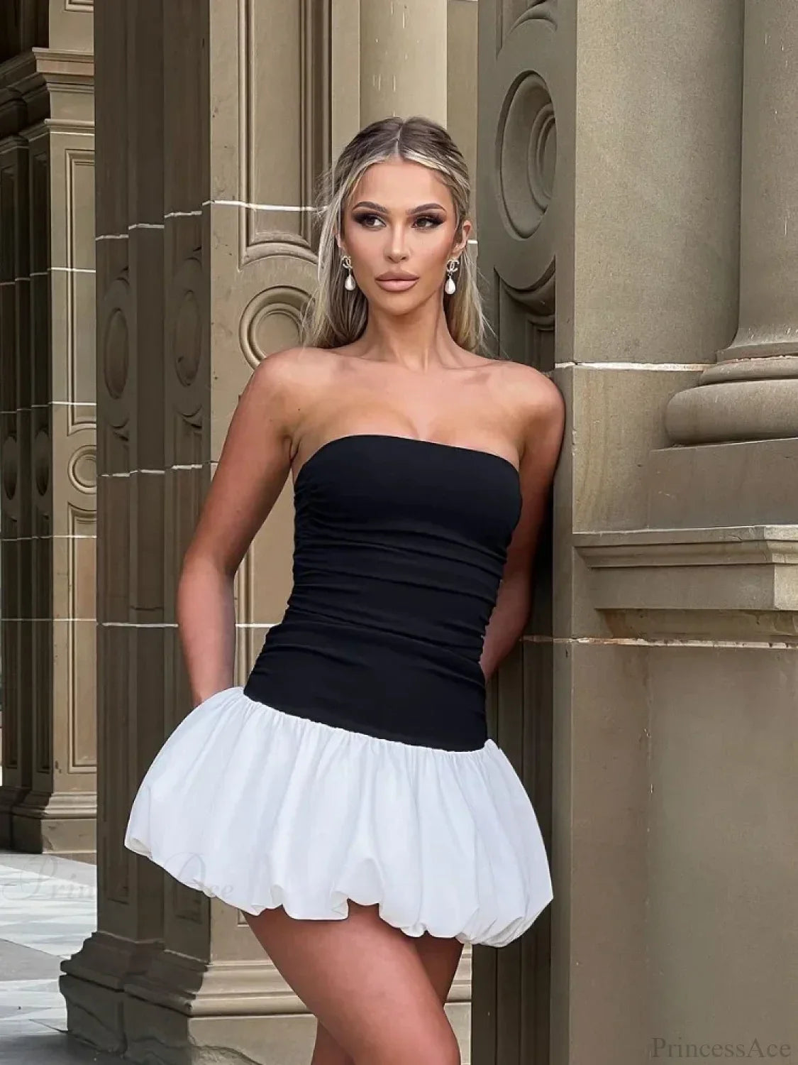 Women Chic Skinny Spliced Backless Flower Bud Mini Sexy Christmas Party Dress Black White / S